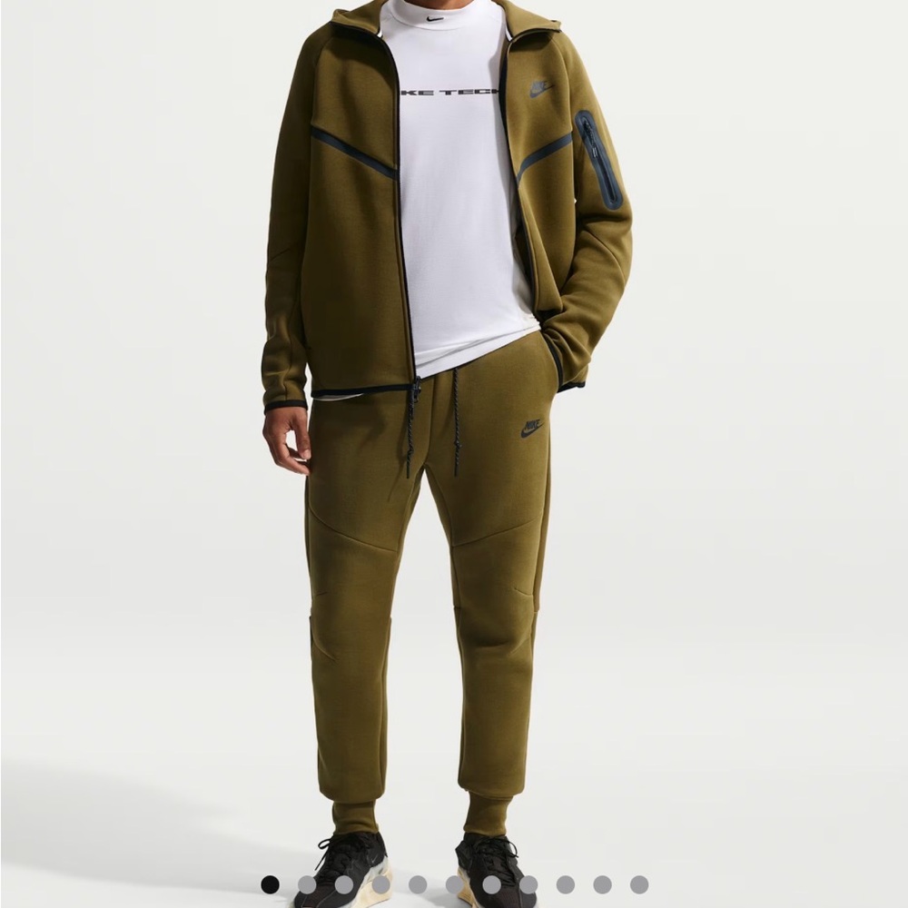 Nike Tech Olive Fleece Jogger Pants
